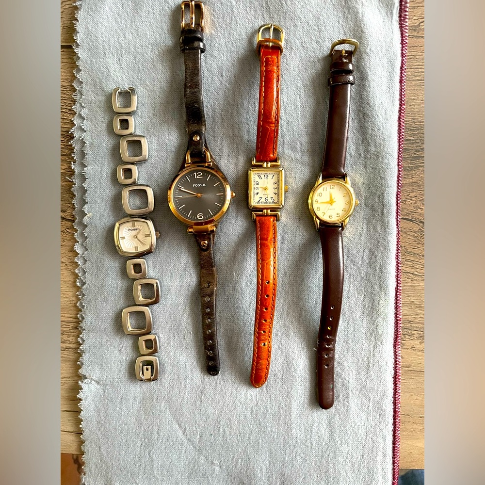 Watch Bundle. 2 Fossil& 2 Quartz. Stainless steel and genuine leather bands